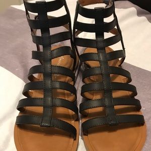 american eagle sandals